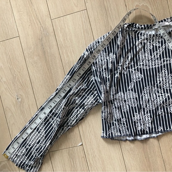 Zara Floral Print Stripe Cropped Long Sleeve Top in Navy & White Size M - Picture 6 of 9
